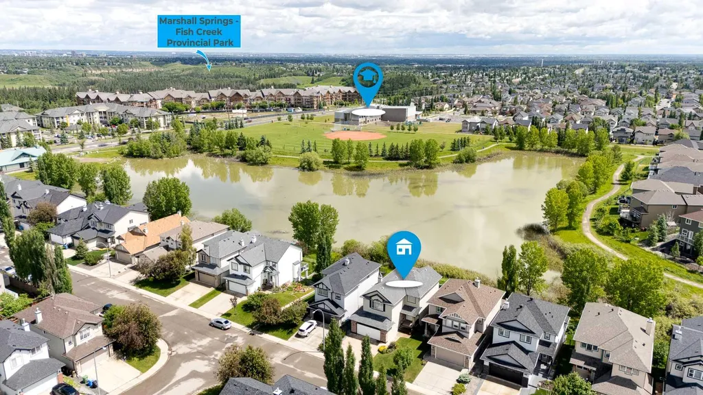 92 Everhollow Way SW Calgary AB T2Y 4R7