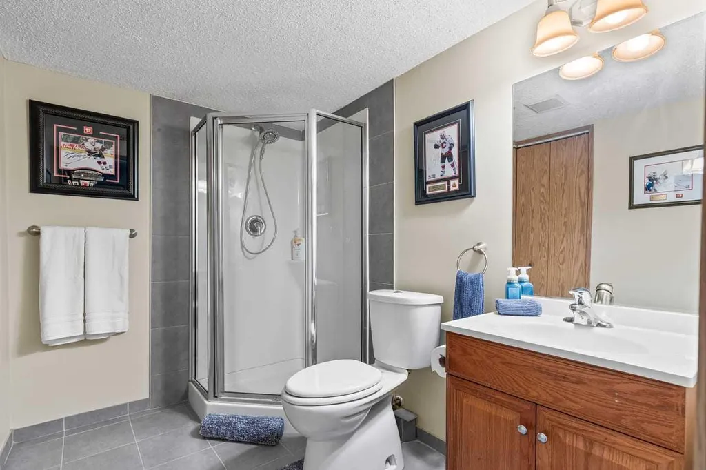 158 Saratoga Close NE Calgary AB T1Y 7A1