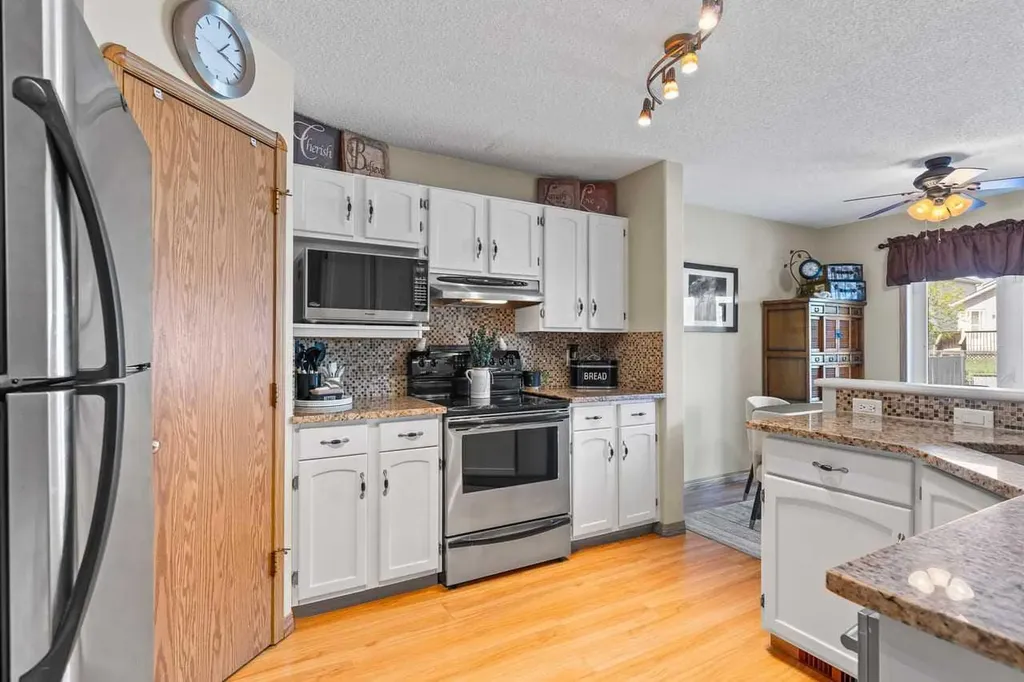 158 Saratoga Close NE Calgary AB T1Y 7A1