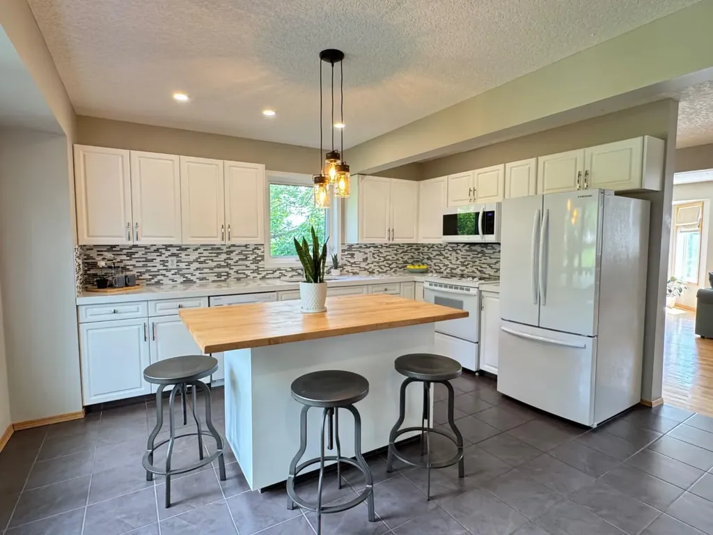 131 Patina Rise SW Calgary AB T3H 3R5