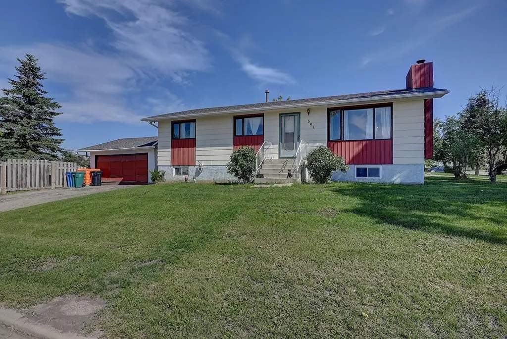 601 6 Avenue Beaverlodge AB T0H 0C0