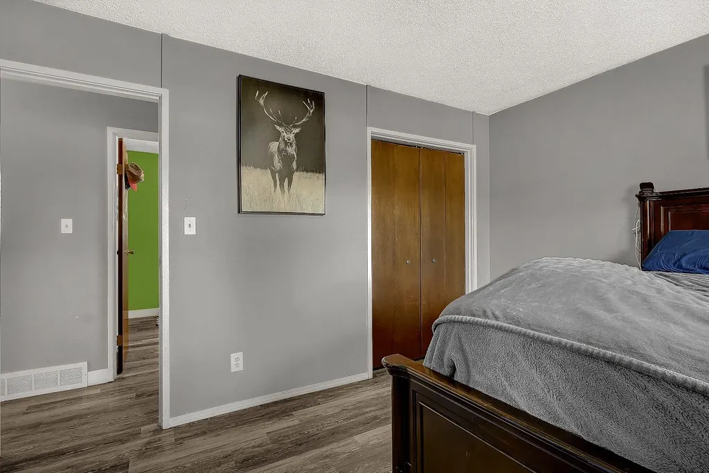 601 6 Avenue Beaverlodge AB T0H 0C0