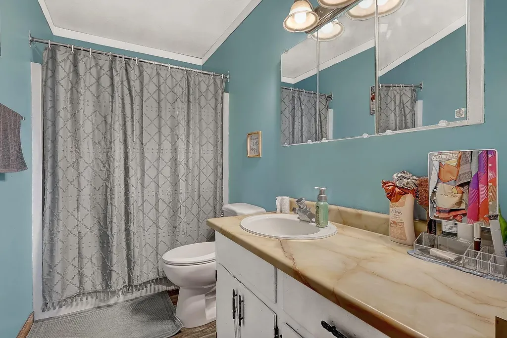 601 6 Avenue Beaverlodge AB T0H 0C0