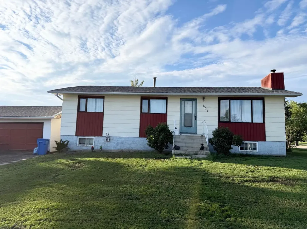 601 6 Avenue Beaverlodge AB T0H 0C0