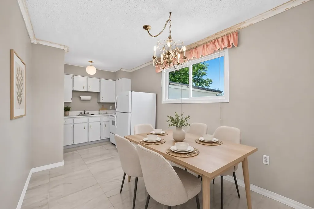 52 Doverdale Mews SE Calgary AB T2B 1V9