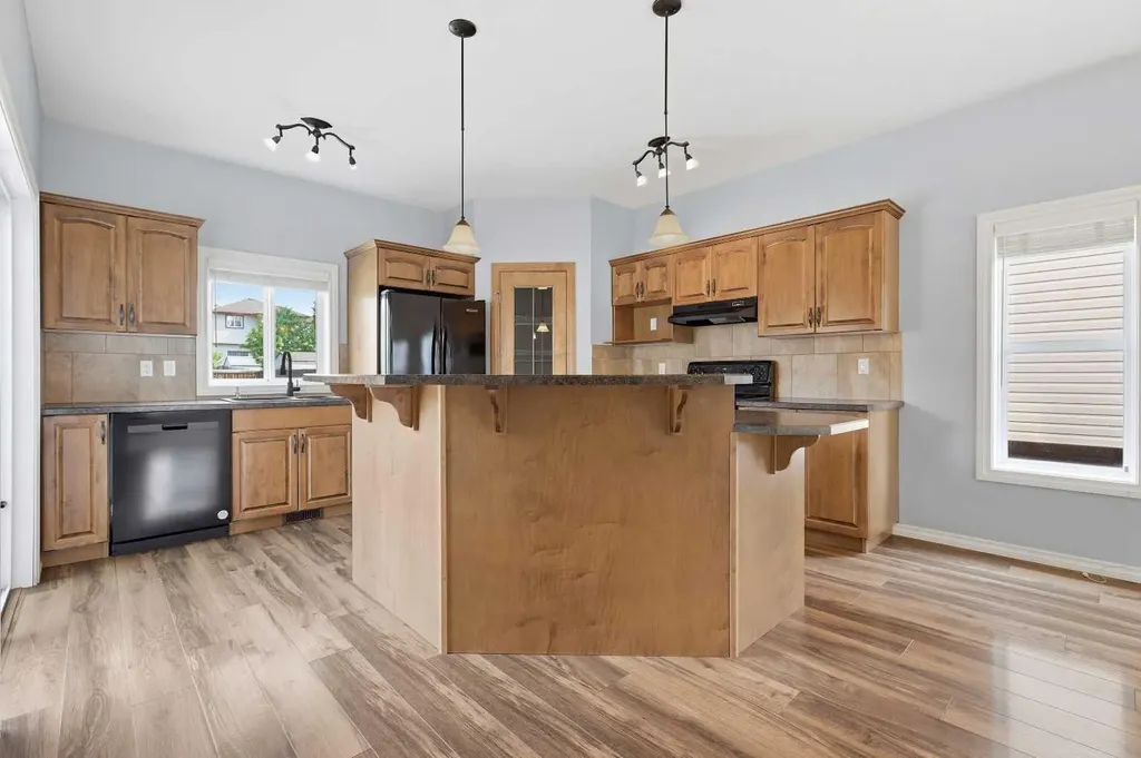 62 Besse Avenue NW Langdon AB T0J1X2