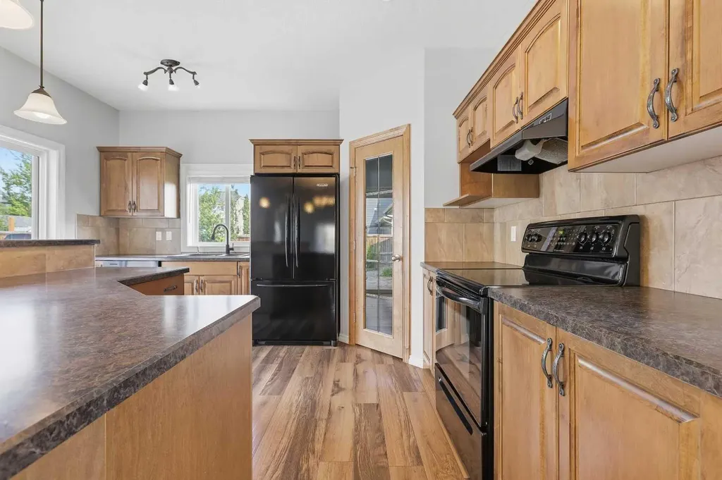 62 Besse Avenue NW Langdon AB T0J1X2