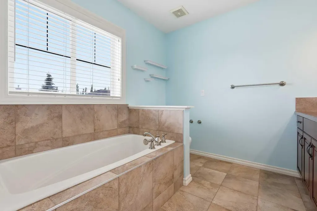 62 Besse Avenue NW Langdon AB T0J1X2