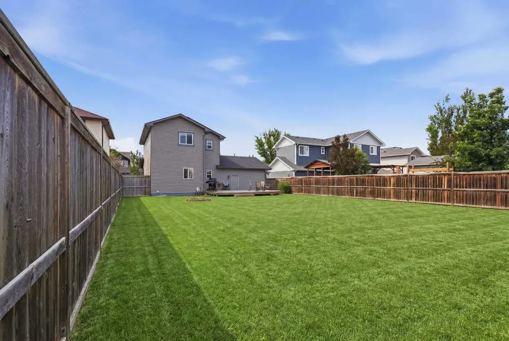 62 Besse Avenue NW Langdon AB T0J1X2