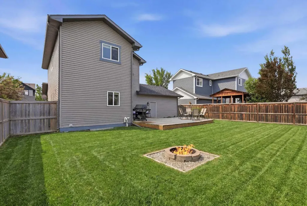 62 Besse Avenue NW Langdon AB T0J1X2