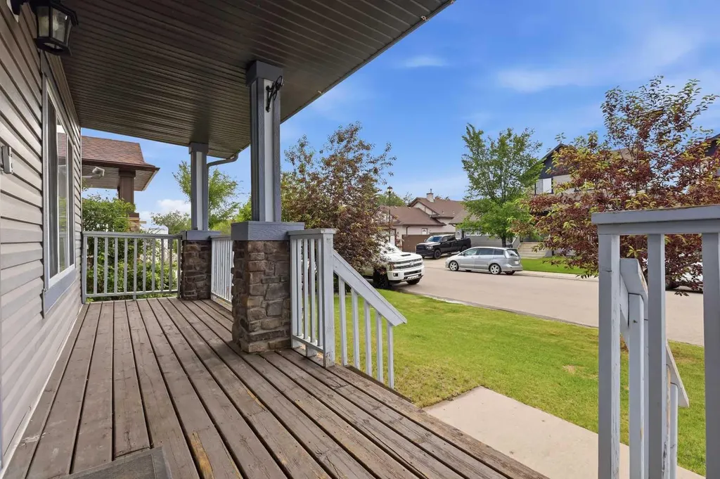 62 Besse Avenue NW Langdon AB T0J1X2