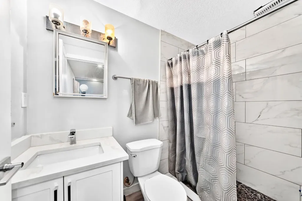 19 Berwick Crescent NW Calgary AB T3K 1P7