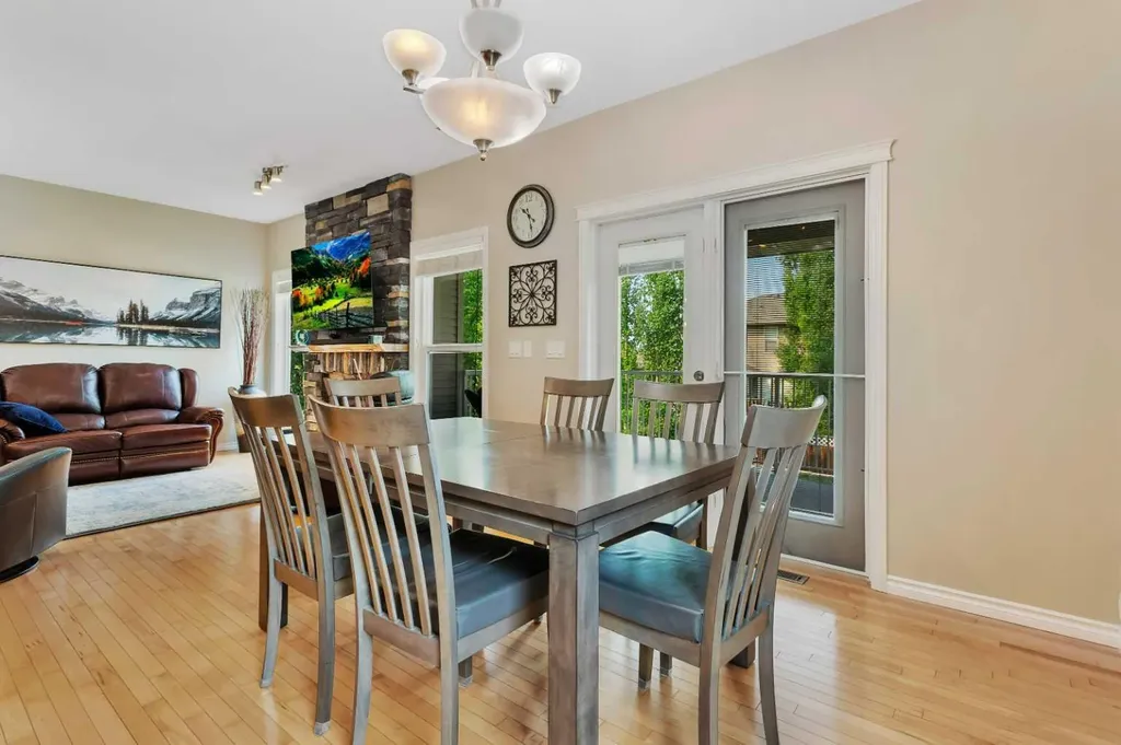 89 Alberts Close Red Deer AB T4R 3J7