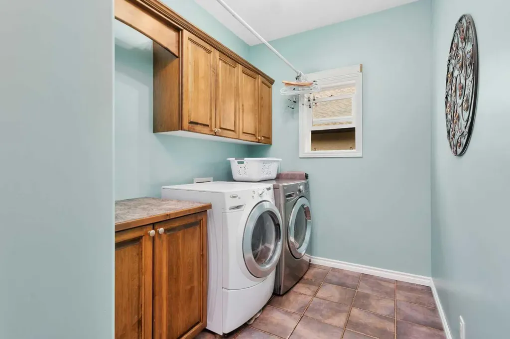 89 Alberts Close Red Deer AB T4R 3J7