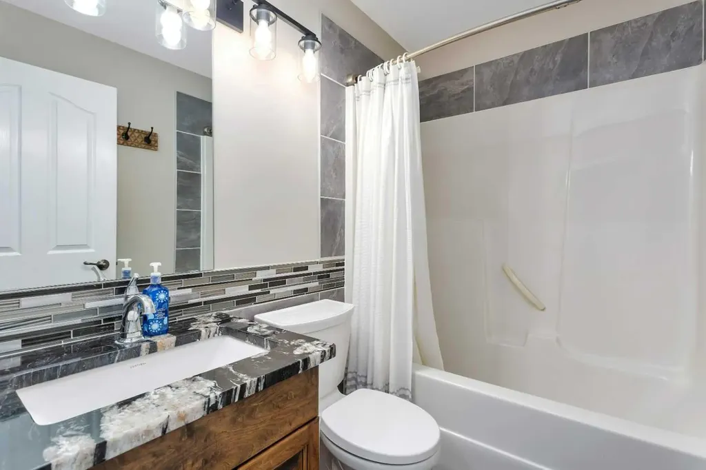 89 Alberts Close Red Deer AB T4R 3J7