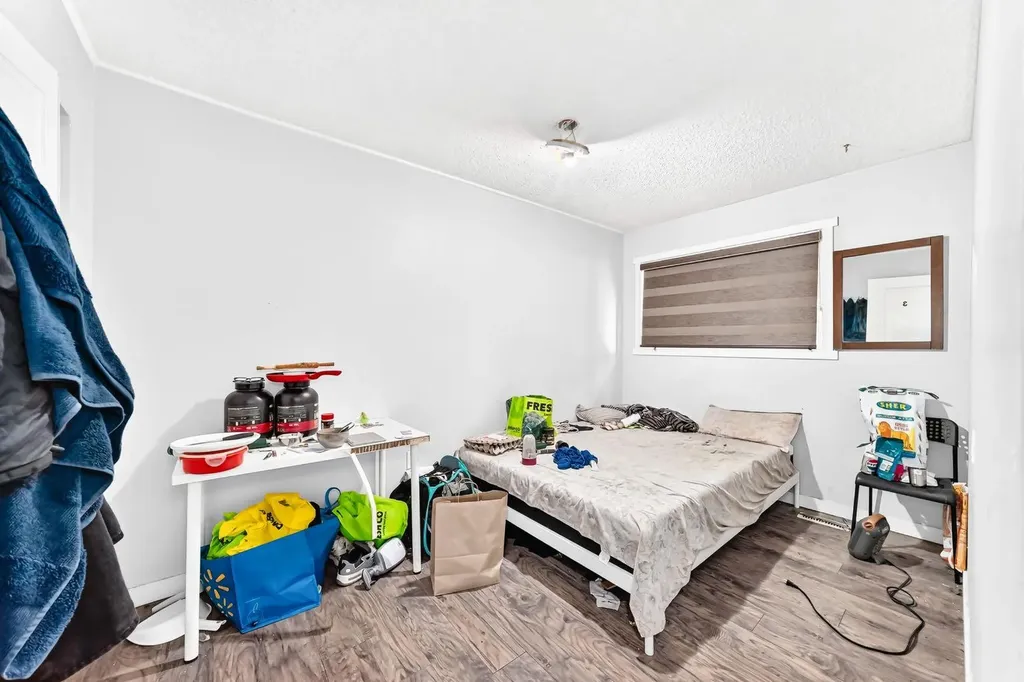 208 Temple Close NE Calgary AB T1Y 3B6