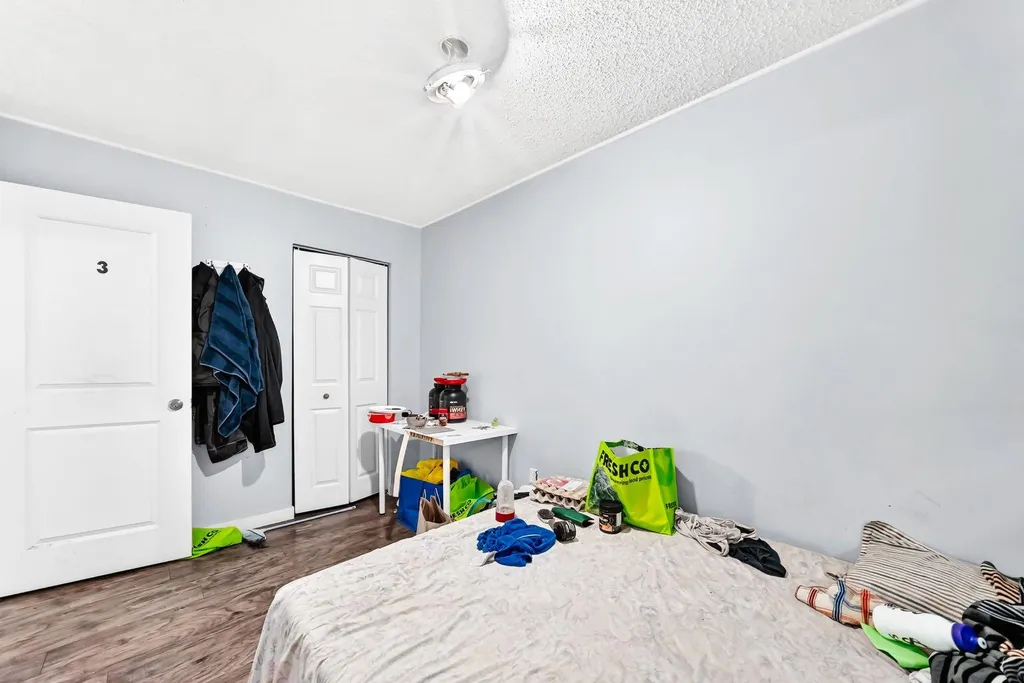 208 Temple Close NE Calgary AB T1Y 3B6