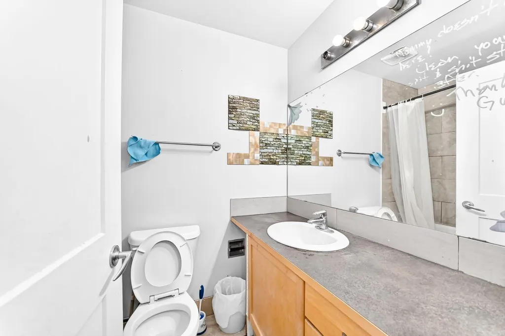 208 Temple Close NE Calgary AB T1Y 3B6