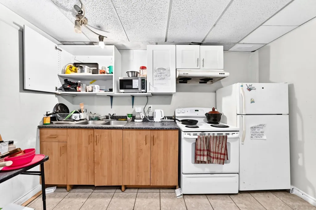 208 Temple Close NE Calgary AB T1Y 3B6
