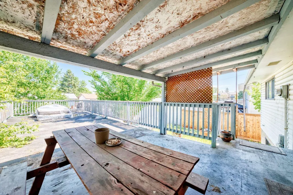 208 Temple Close NE Calgary AB T1Y 3B6