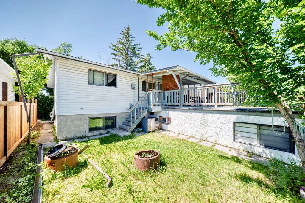 208 Temple Close NE Calgary AB T1Y 3B6
