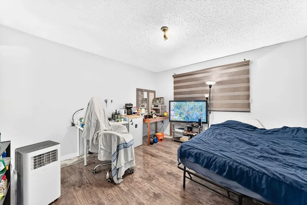 208 Temple Close NE Calgary AB T1Y 3B6