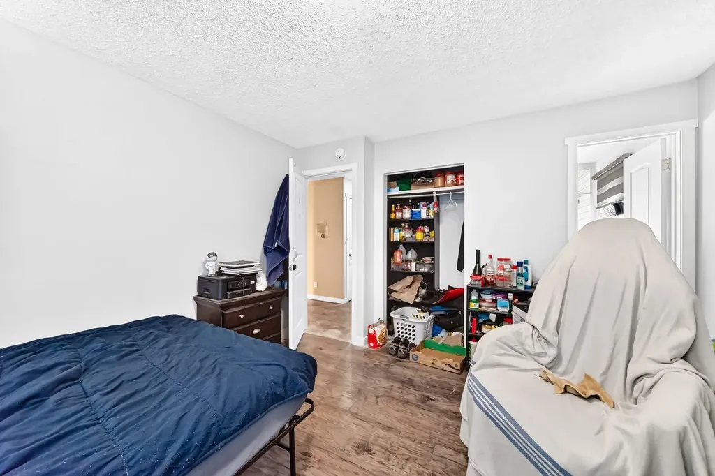 208 Temple Close NE Calgary AB T1Y 3B6