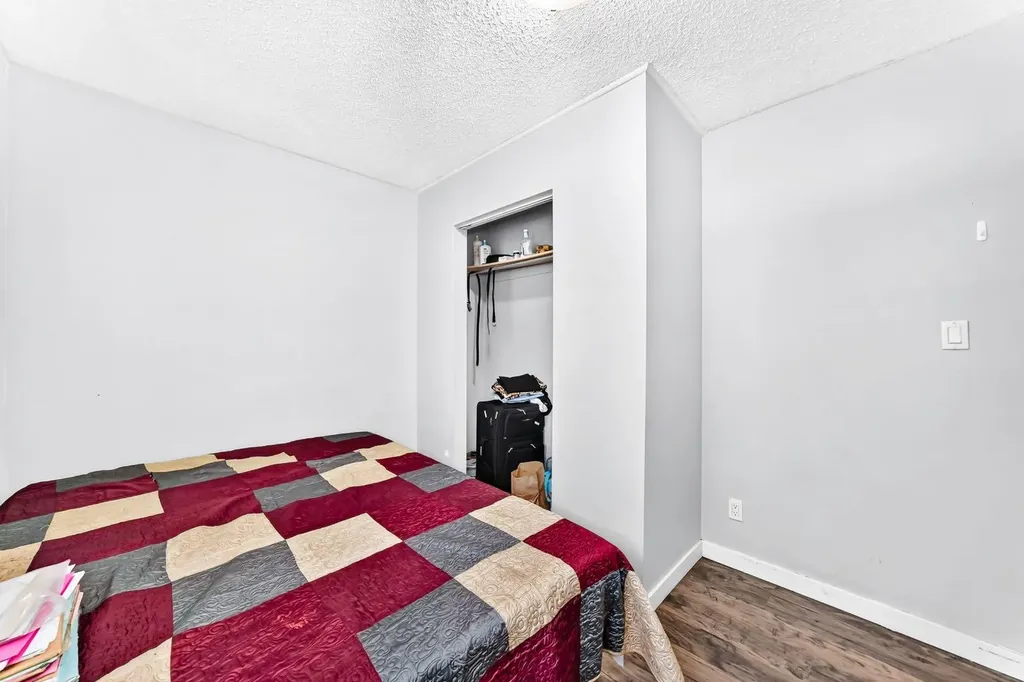 208 Temple Close NE Calgary AB T1Y 3B6