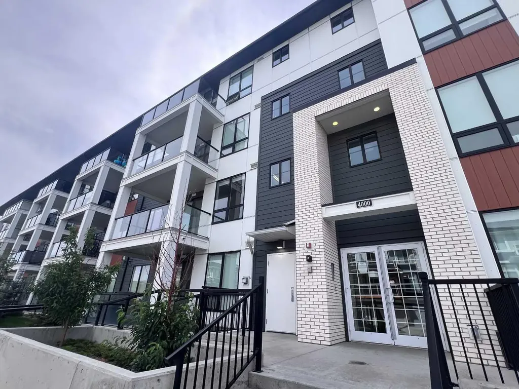 15 Sage Meadows Landing NW Calgary AB T3P 1E5