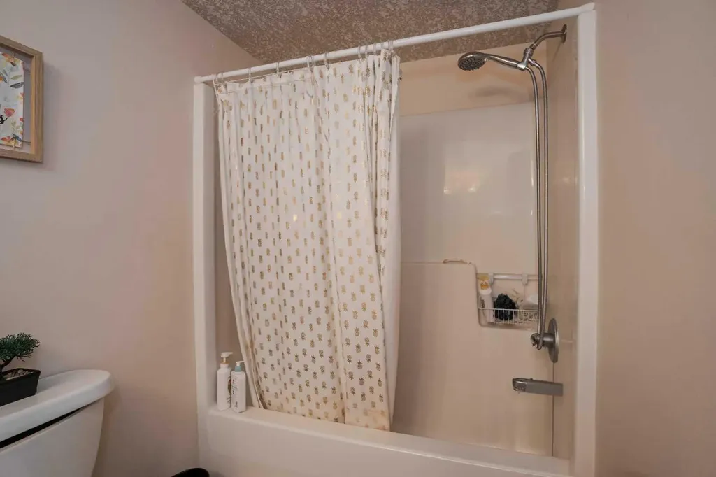 38 Riedel Street Fort Mcmurray AB T9H3E1