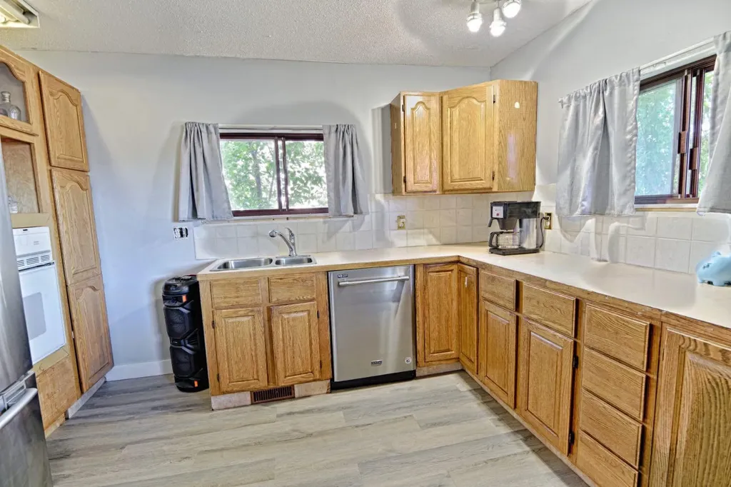 4810 57 Avenue Taber AB T1G1E4