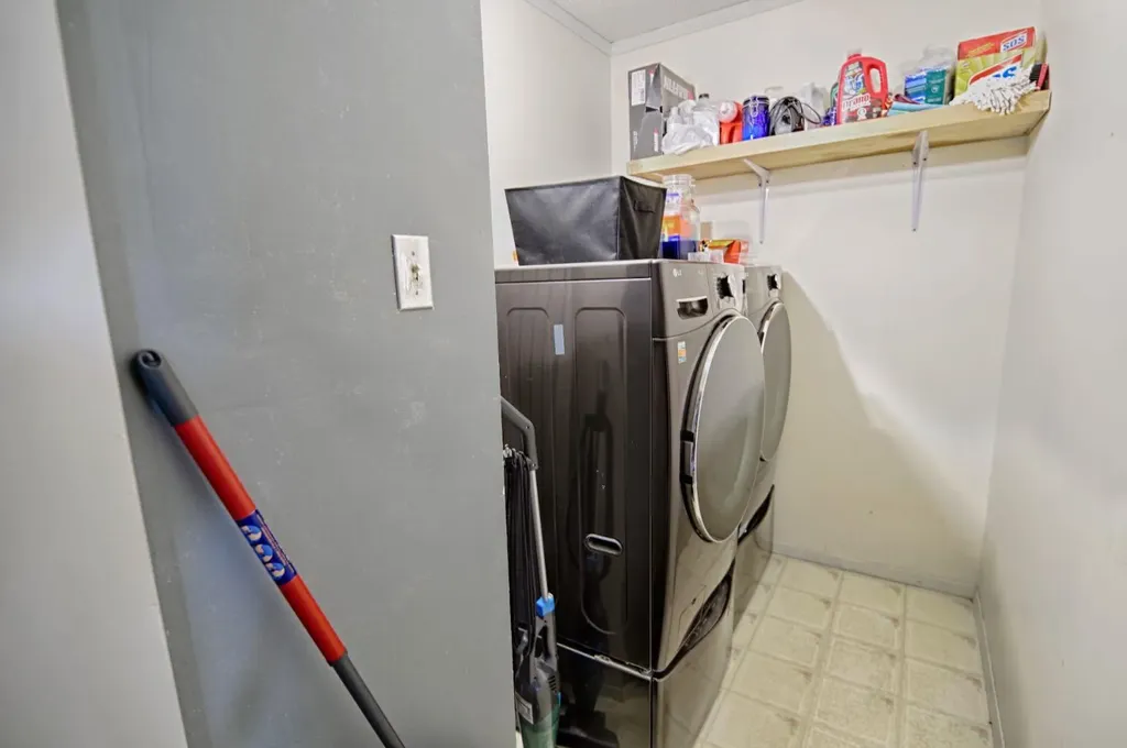 4810 57 Avenue Taber AB T1G1E4