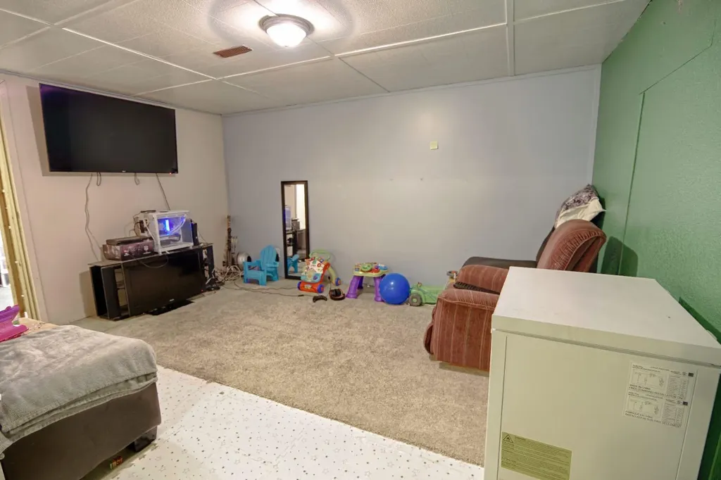 4810 57 Avenue Taber AB T1G1E4