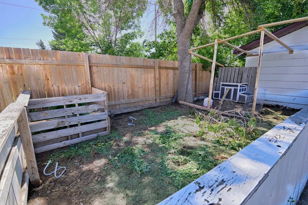 4810 57 Avenue Taber AB T1G1E4