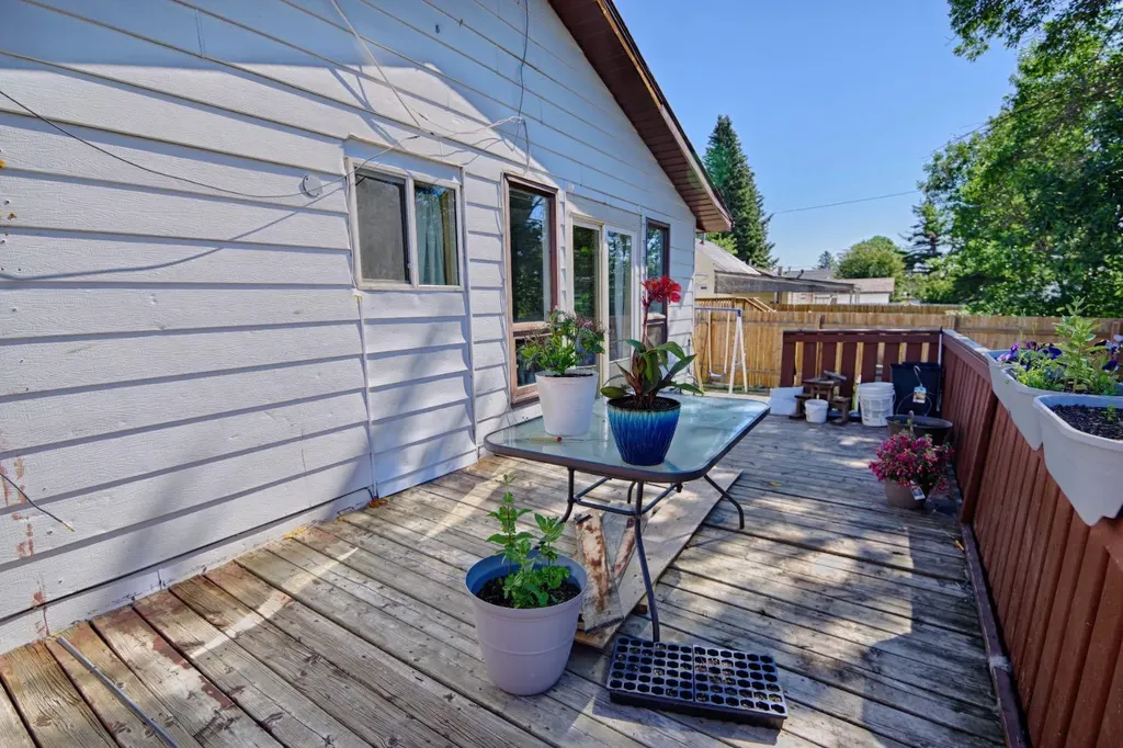 4810 57 Avenue Taber AB T1G1E4