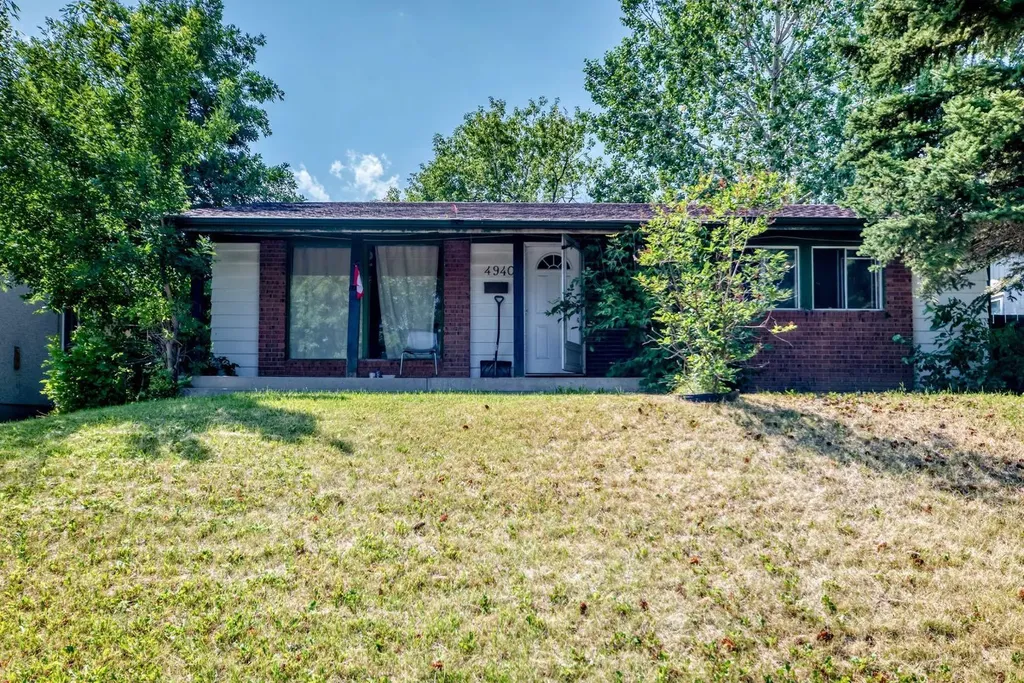 4940 Rundlewood Road NE Calgary AB T1Y 1B4