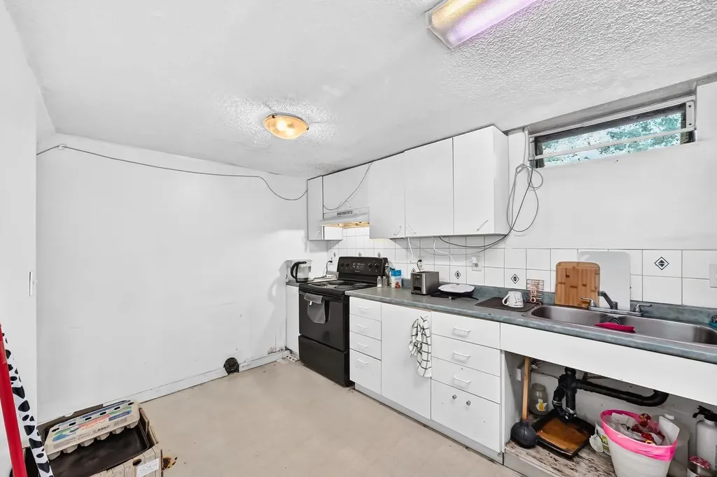 4940 Rundlewood Road NE Calgary AB T1Y 1B4