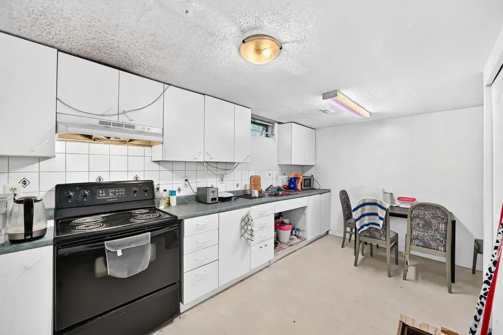 4940 Rundlewood Road NE Calgary AB T1Y 1B4