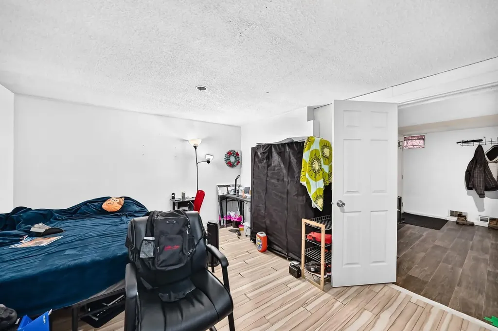 4940 Rundlewood Road NE Calgary AB T1Y 1B4