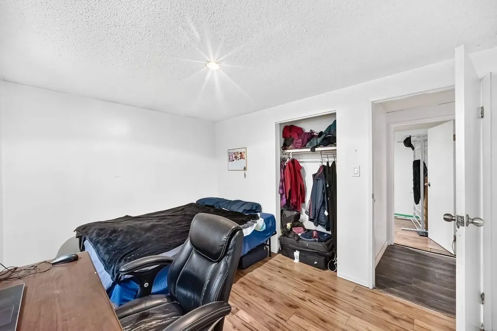 4940 Rundlewood Road NE Calgary AB T1Y 1B4