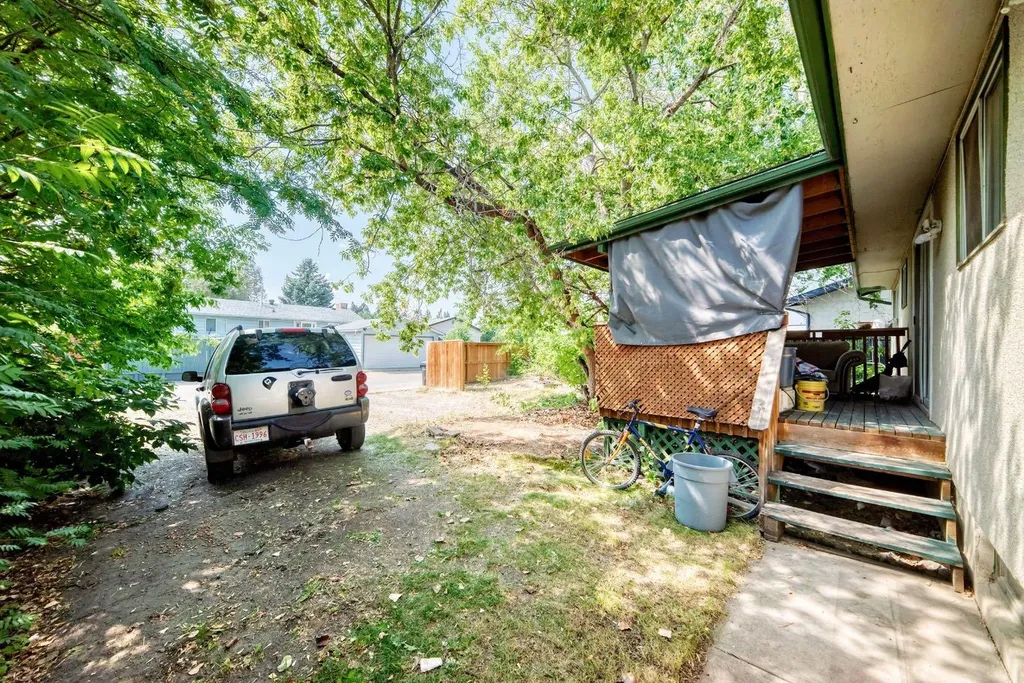 4940 Rundlewood Road NE Calgary AB T1Y 1B4