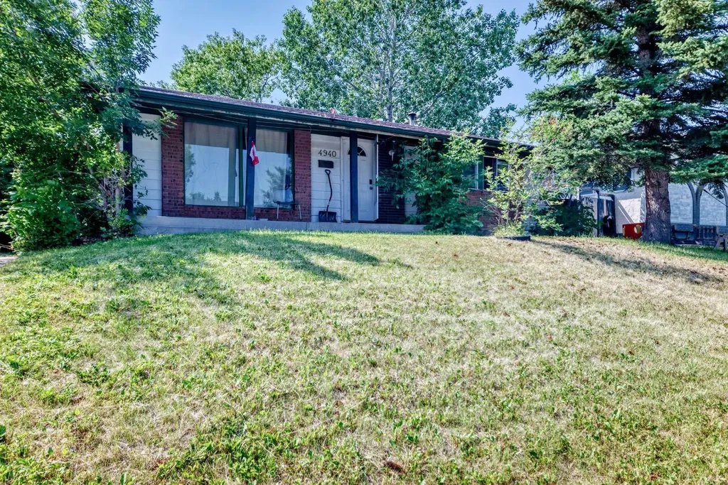 4940 Rundlewood Road NE Calgary AB T1Y 1B4