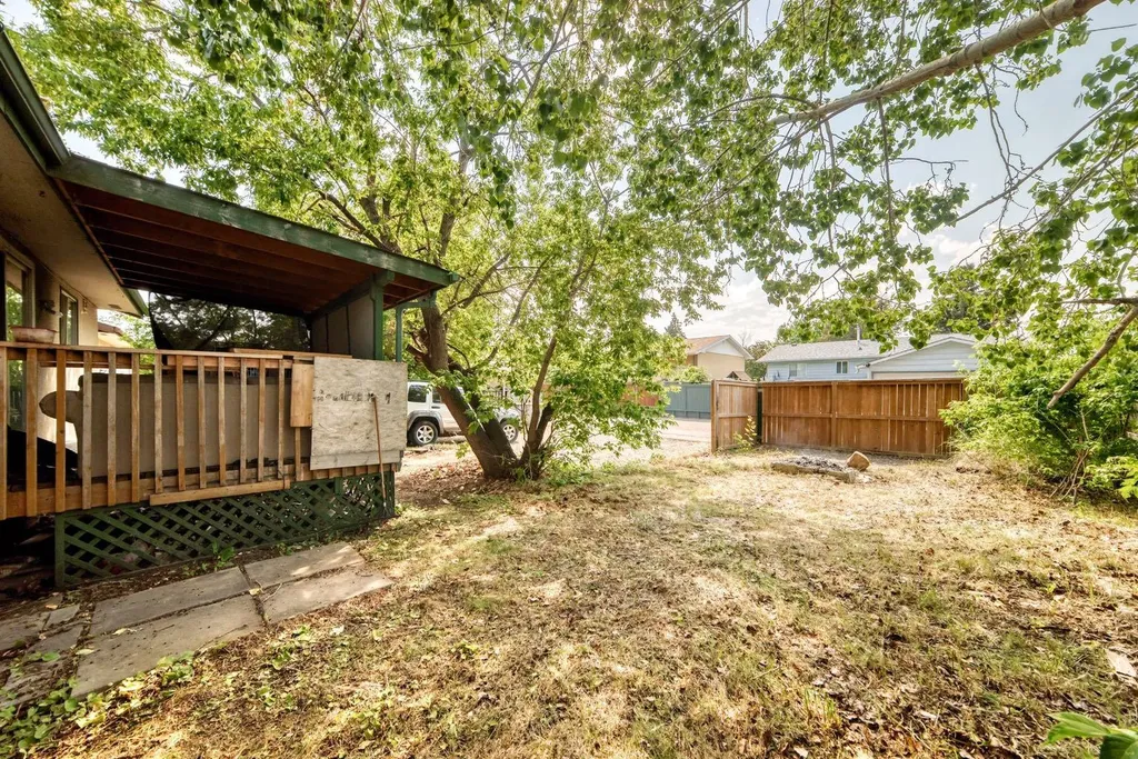 4940 Rundlewood Road NE Calgary AB T1Y 1B4