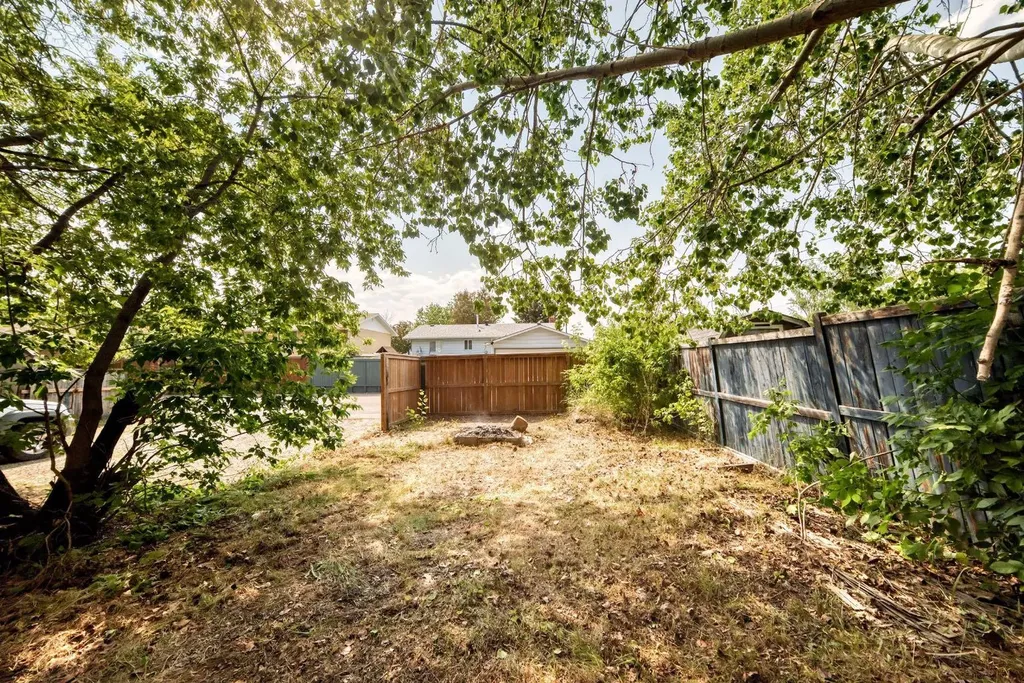 4940 Rundlewood Road NE Calgary AB T1Y 1B4