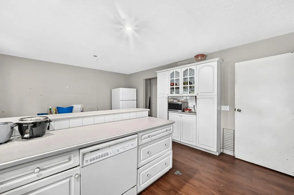 4940 Rundlewood Road NE Calgary AB T1Y 1B4