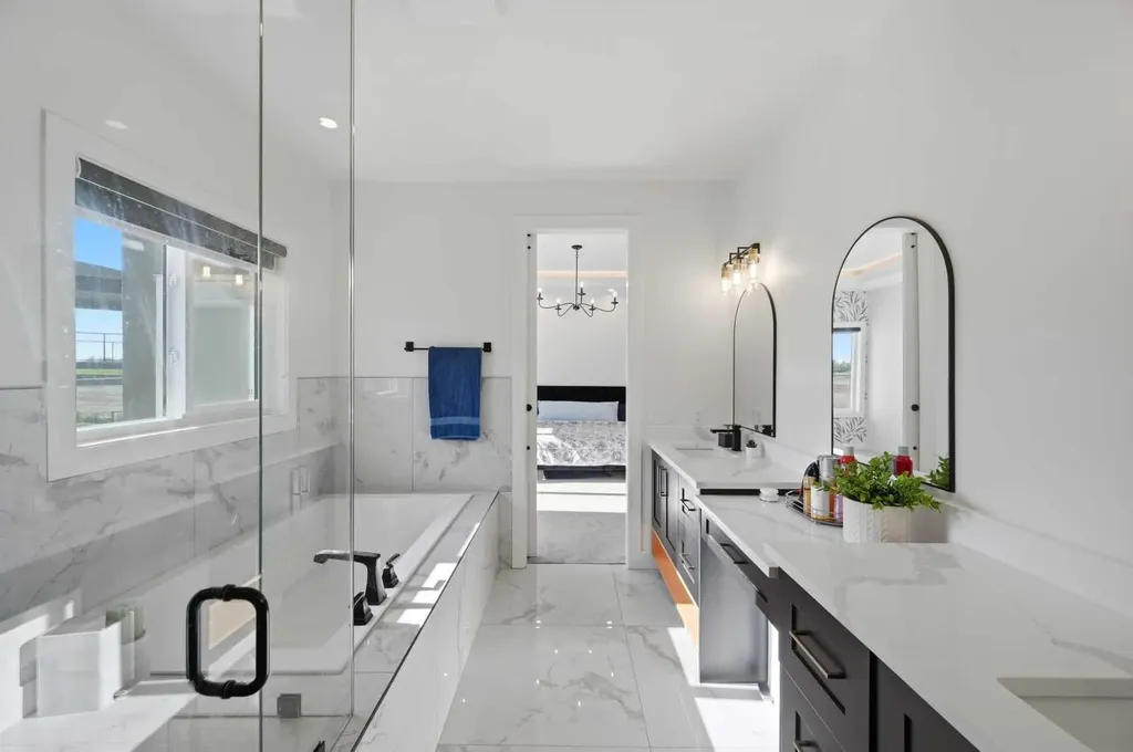 2008 Waterbury Road Chestermere AB T1X 2Y8