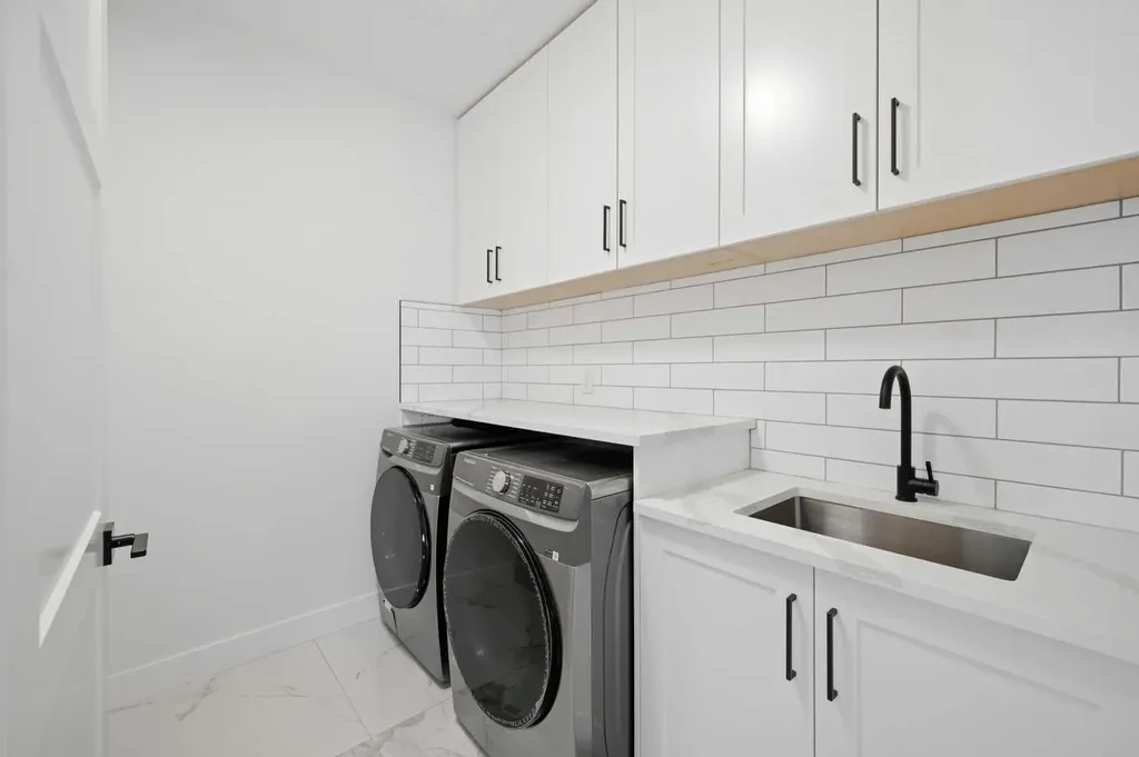 2008 Waterbury Road Chestermere AB T1X 2Y8