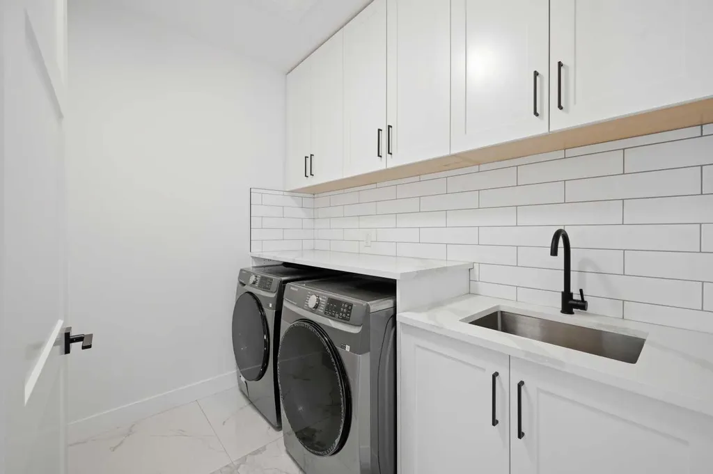 2008 Waterbury Road Chestermere AB T1X 2Y8