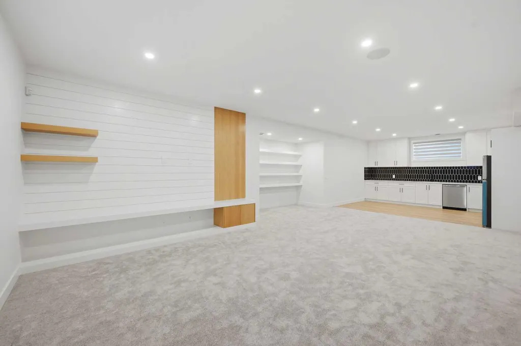 2008 Waterbury Road Chestermere AB T1X 2Y8