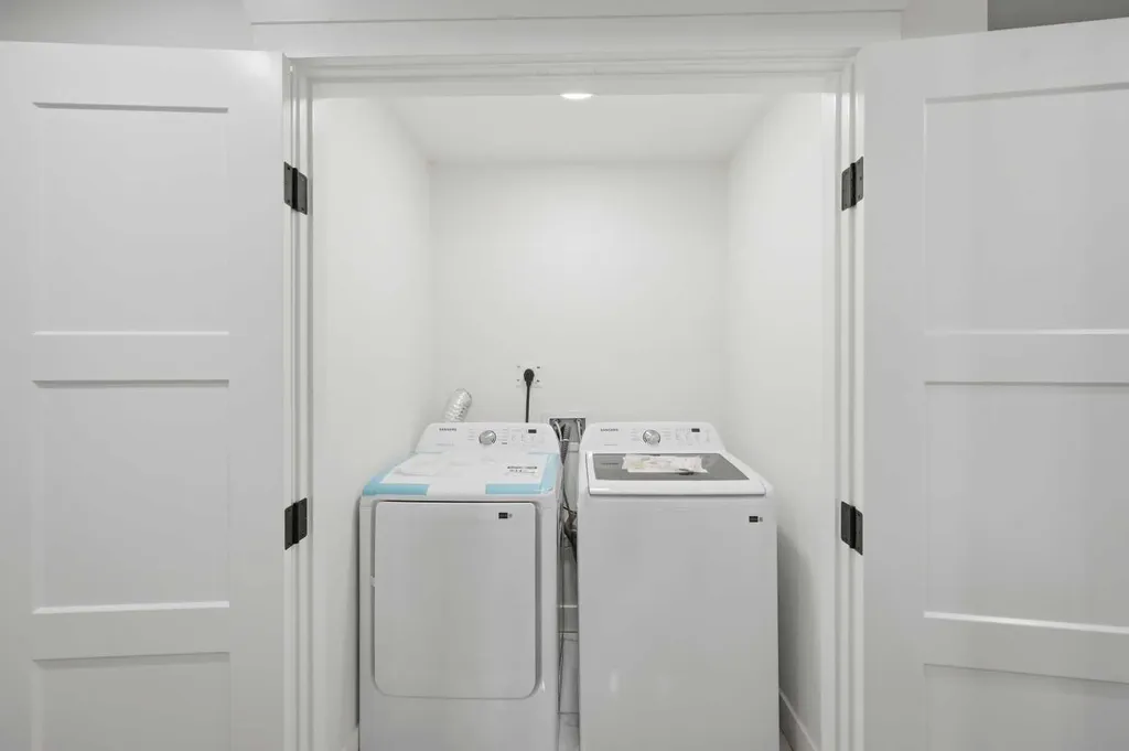 2008 Waterbury Road Chestermere AB T1X 2Y8